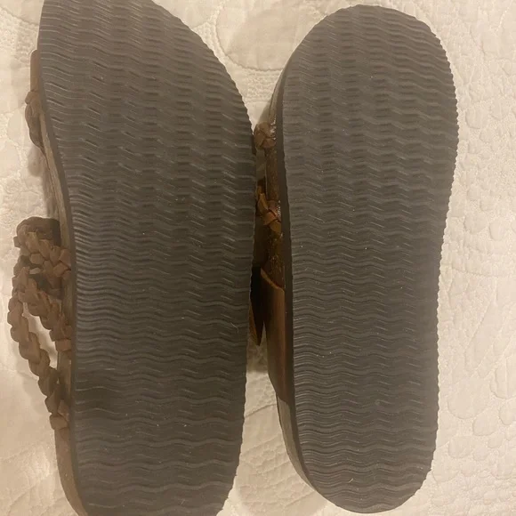 White Mountain Brown Sandals with Adjustable Straps - Picture 2 of 2